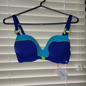 [NWT] Padded Plunge Bikini Top